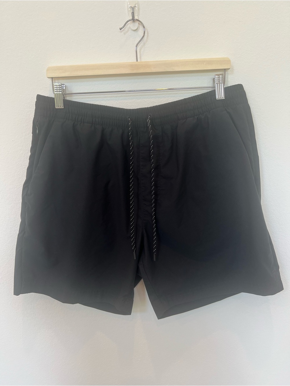 J. Crew Men’s Classic Black Tech Drawstring Shorts - Size Large
